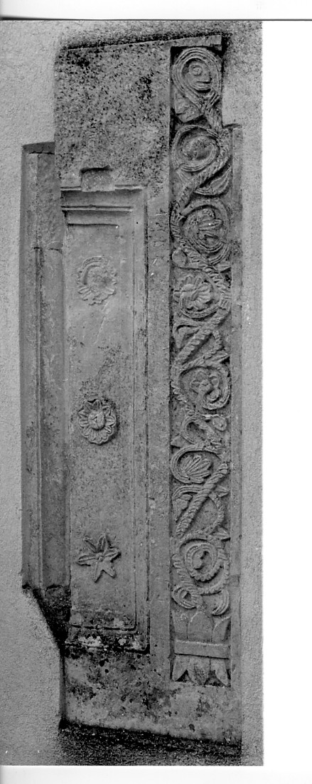 motivi decorativi (rilievo) - bottega Italia centrale (sec. XII)