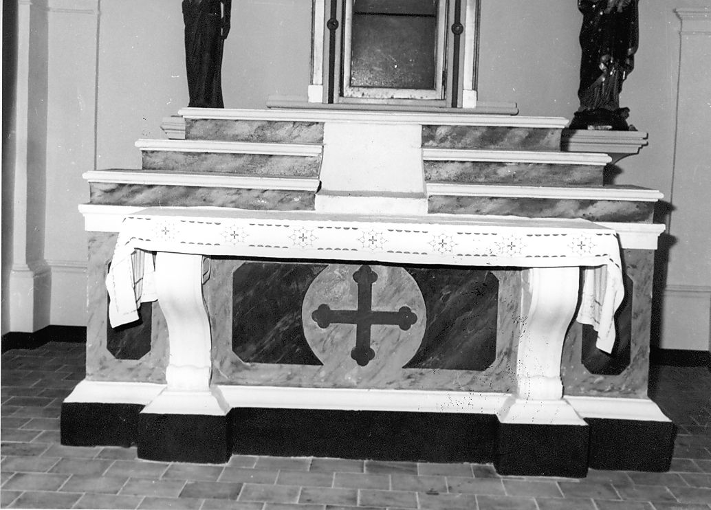 altare - ambito Italia centrale (sec. XX)
