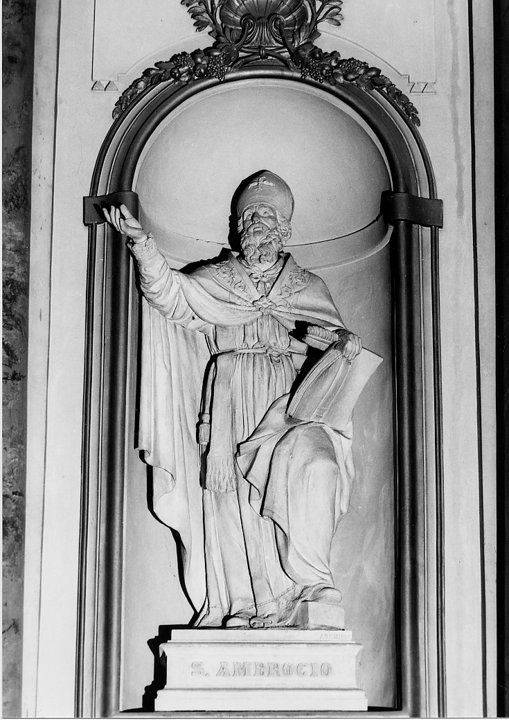Sant'Ambrogio (statua) di Ferrari Nunzio (sec. XIX)