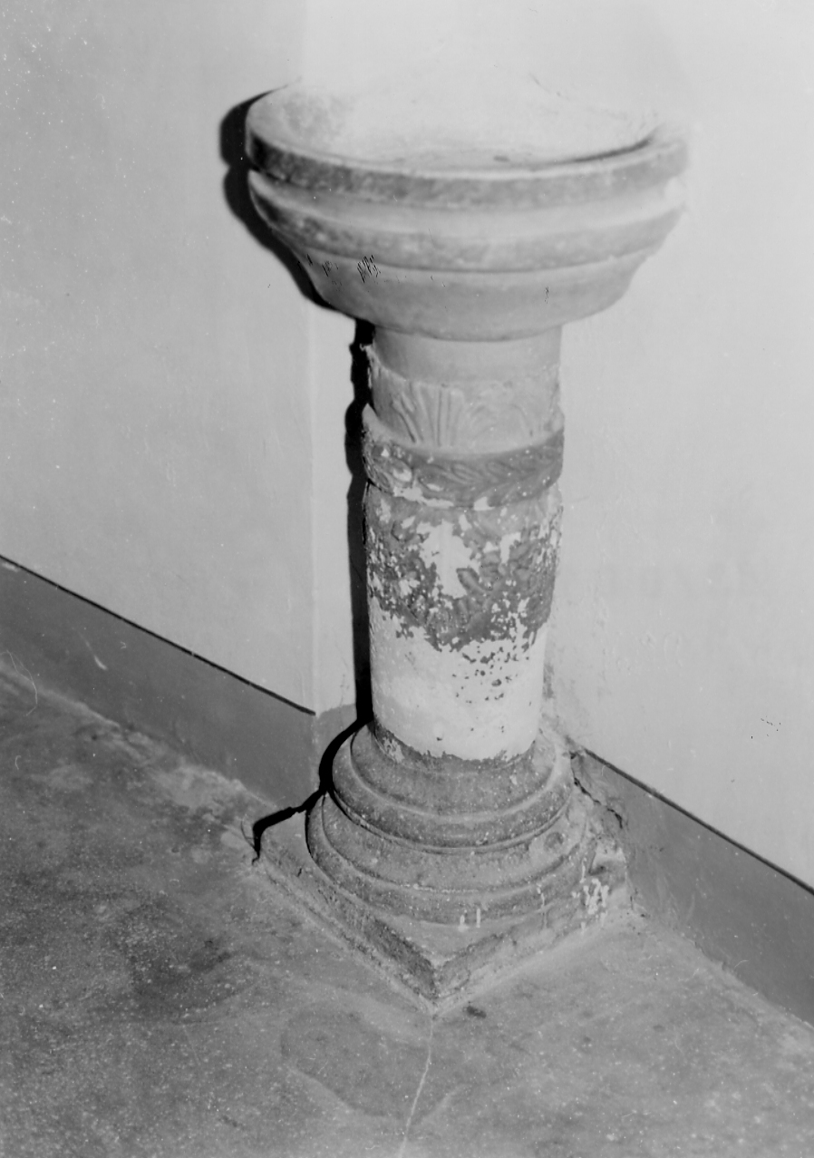 acquasantiera, opera isolata - ambito abruzzese (sec. XVIII)