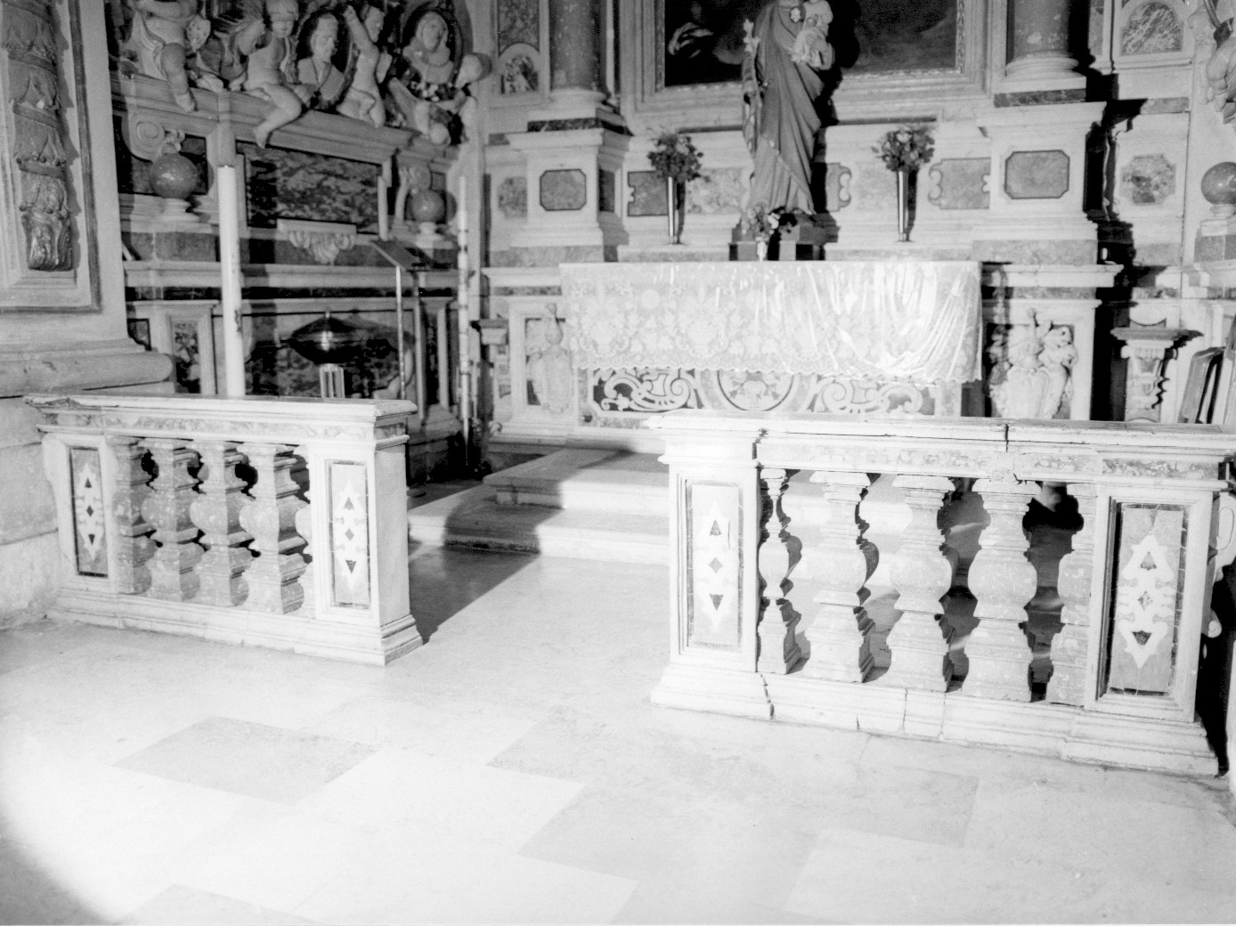 balaustrata, opera isolata - bottega abruzzese (sec. XVII)