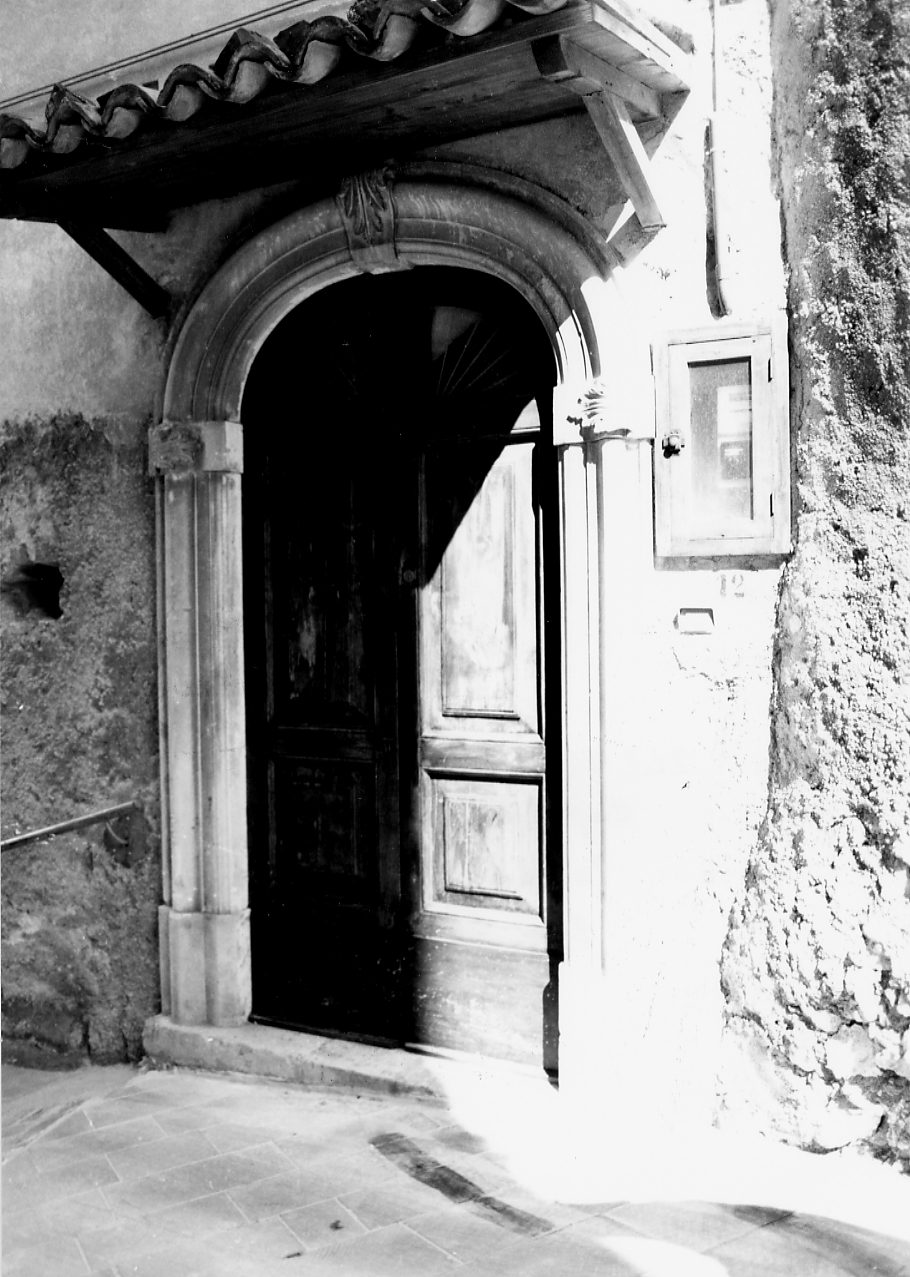 portale, opera isolata - bottega Italia centrale (fine sec. XVIII)