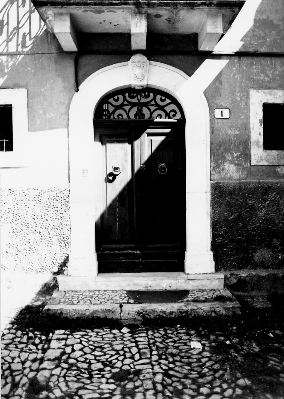 portale, opera isolata - bottega Italia centrale (fine sec. XIX)