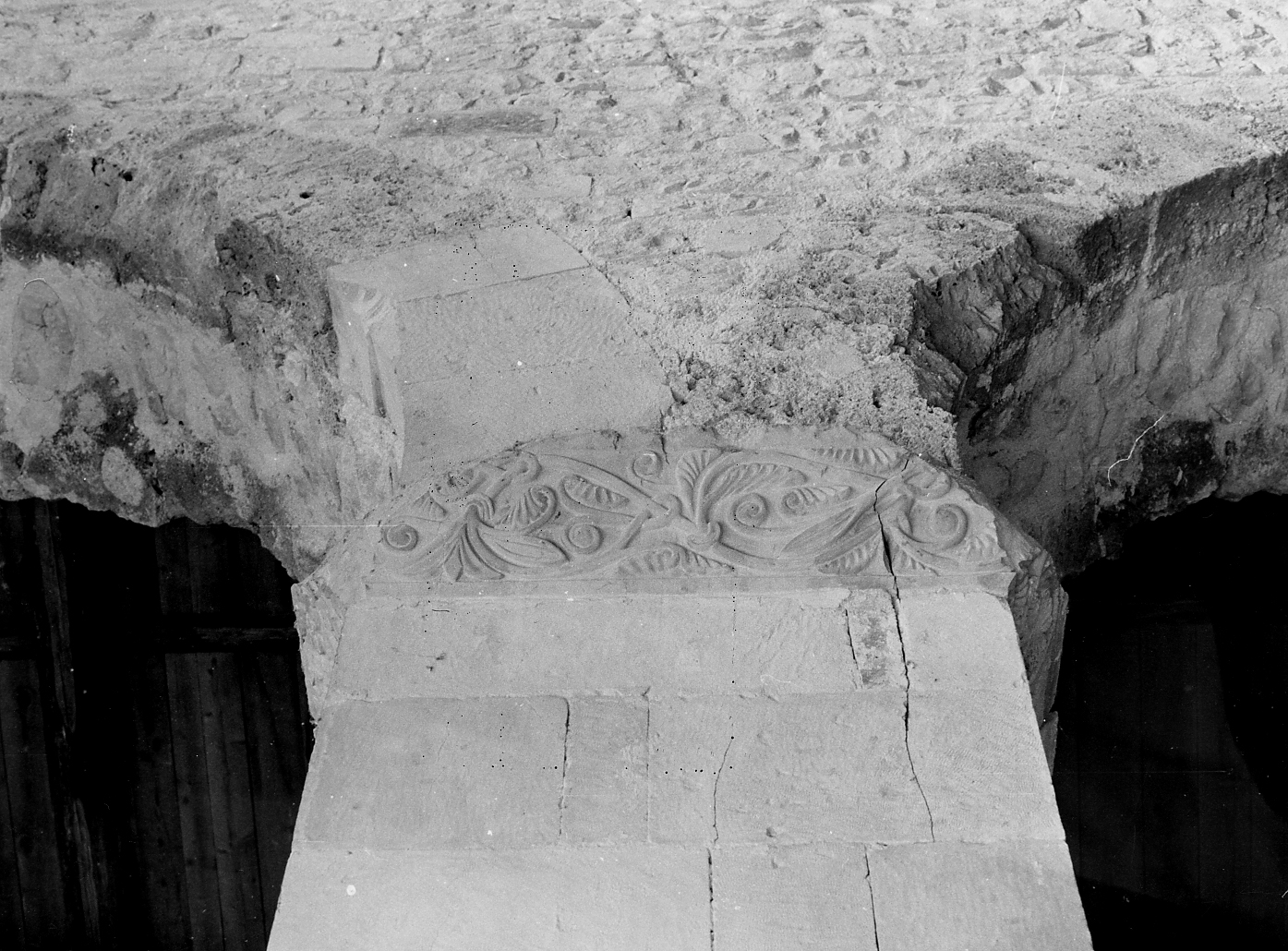 capitello, frammento - bottega Italia centrale (sec. VIII)