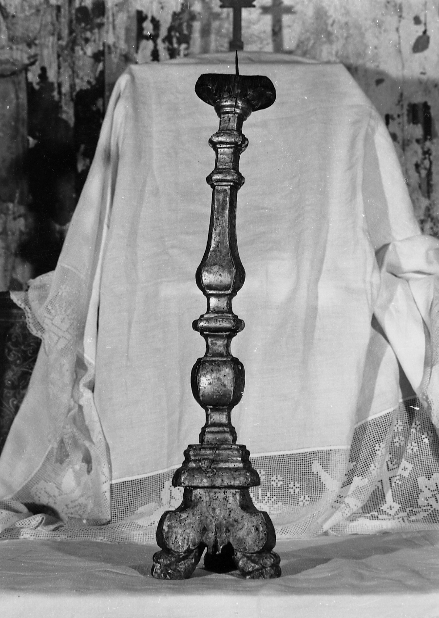 candeliere d'altare, serie - ambito abruzzese (seconda metà sec. XVII)
