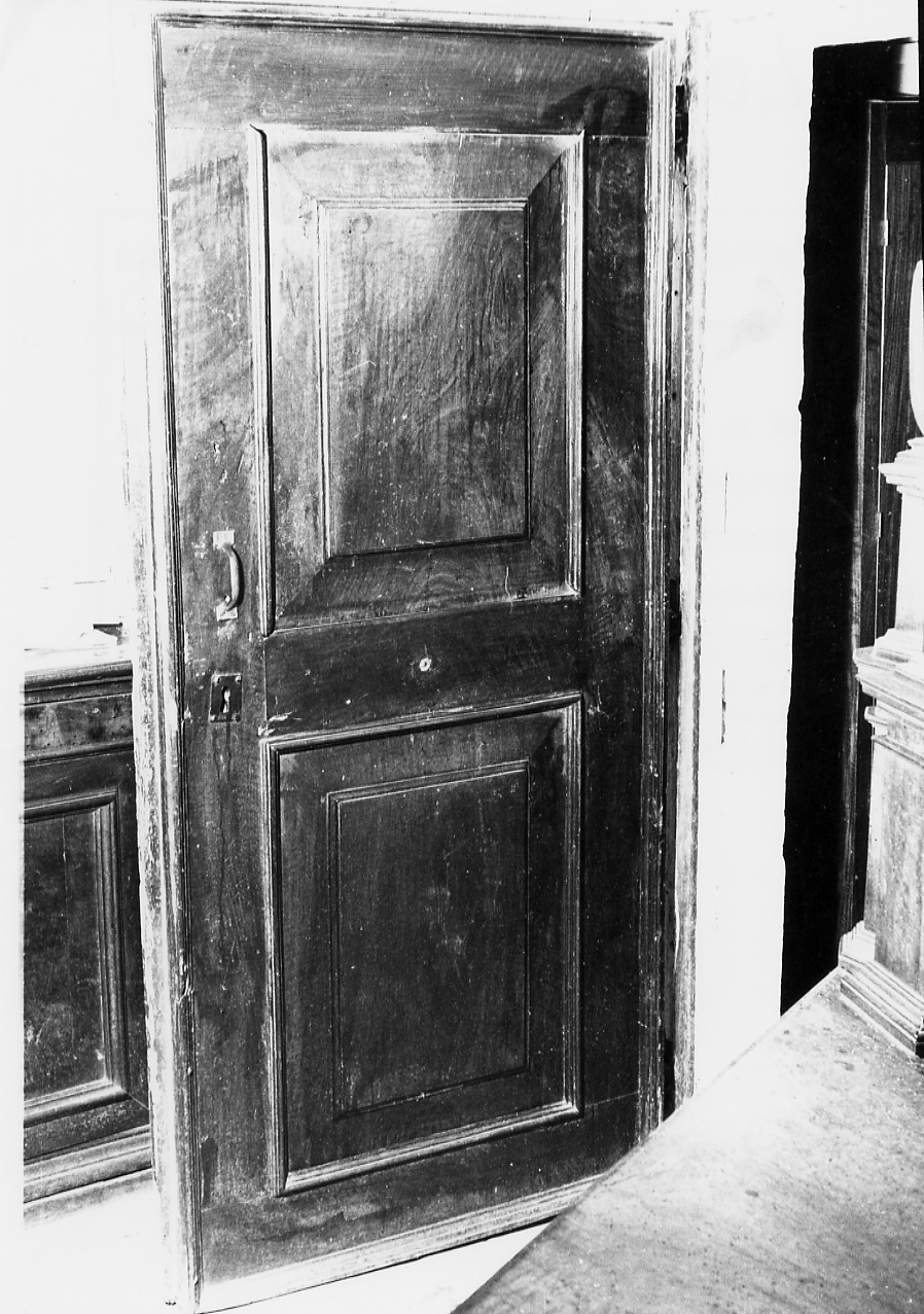 porta, opera isolata - produzione abruzzese (sec. XVIII)