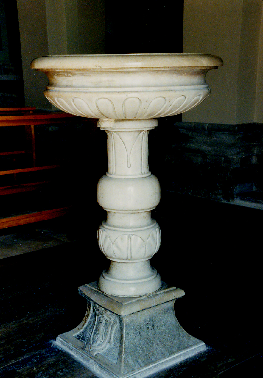 acquasantiera - a fusto - ambito abruzzese (prima metà sec. XVII)