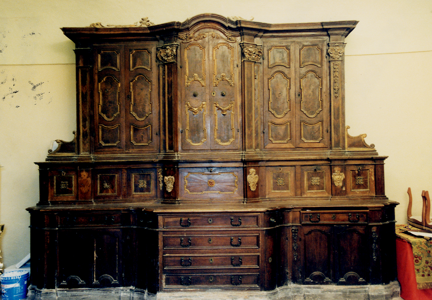 armadio da sacrestia - ambito abruzzese (metà sec. XVII)