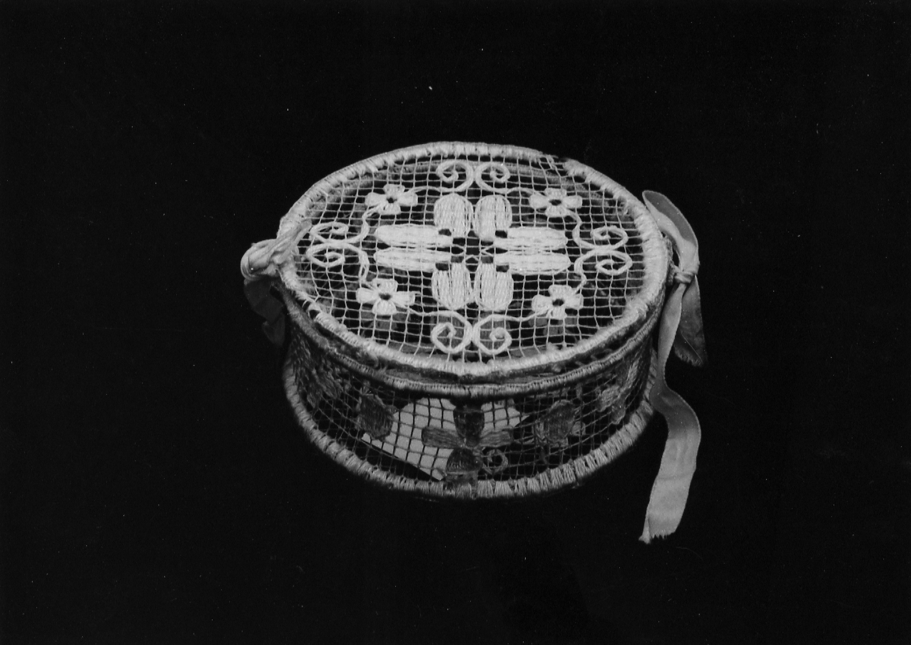 bomboniera, opera isolata - produzione sarda (sec. XX)