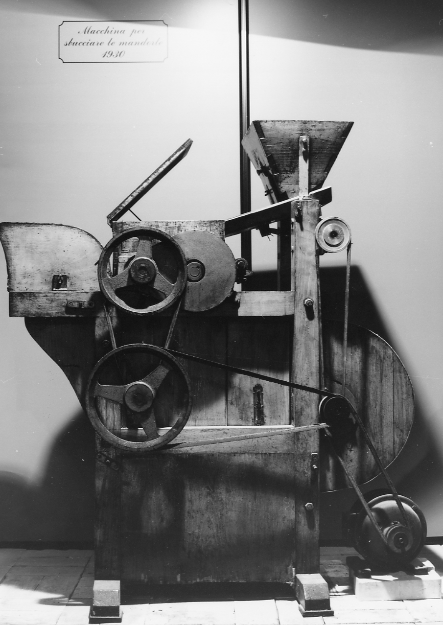 macchina, opera isolata - produzione italiana (sec. XX)