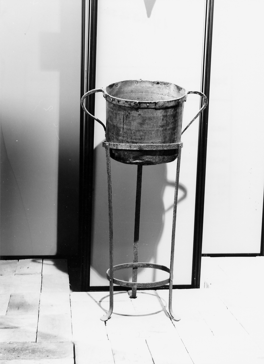 utensile, elemento d'insieme - ambito sulmonese (prima metà sec. XX)