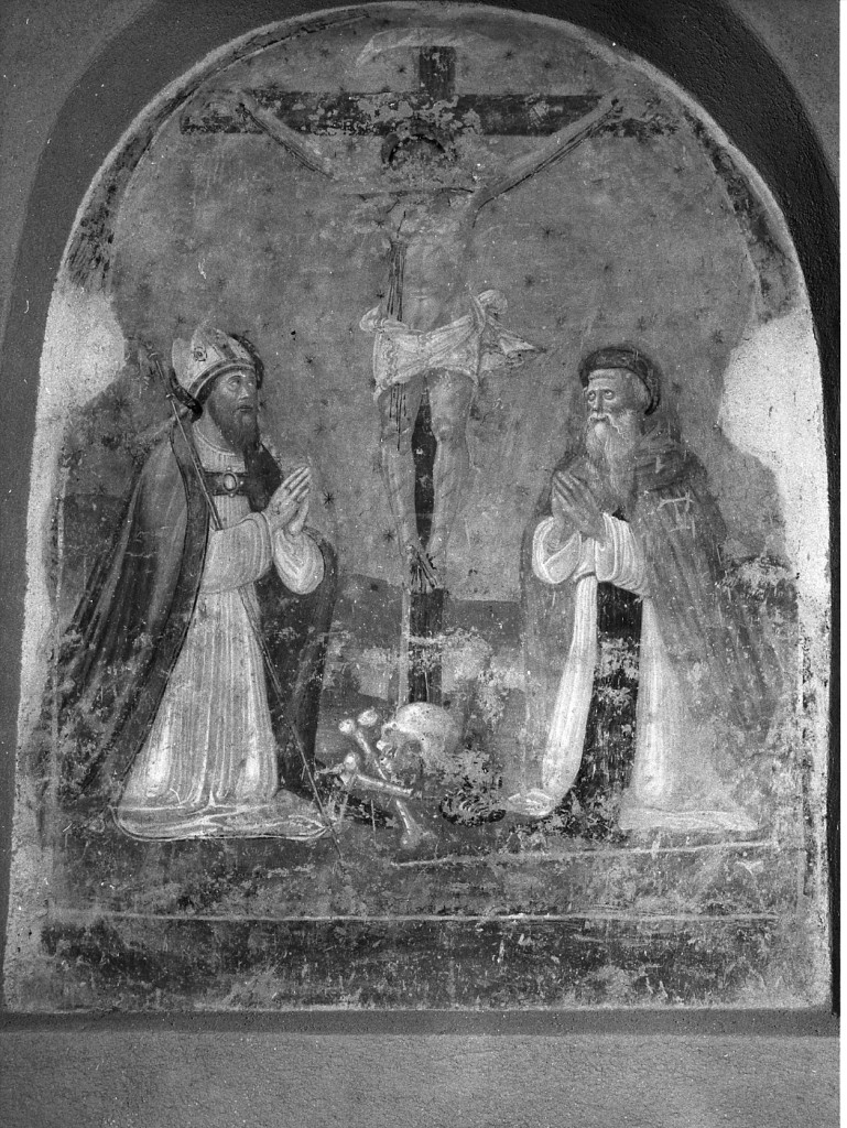 Cristo crocifisso con due santi in preghiera (dipinto) di Francesco di Paolo da Montereale (cerchia) (primo quarto sec. XVI)