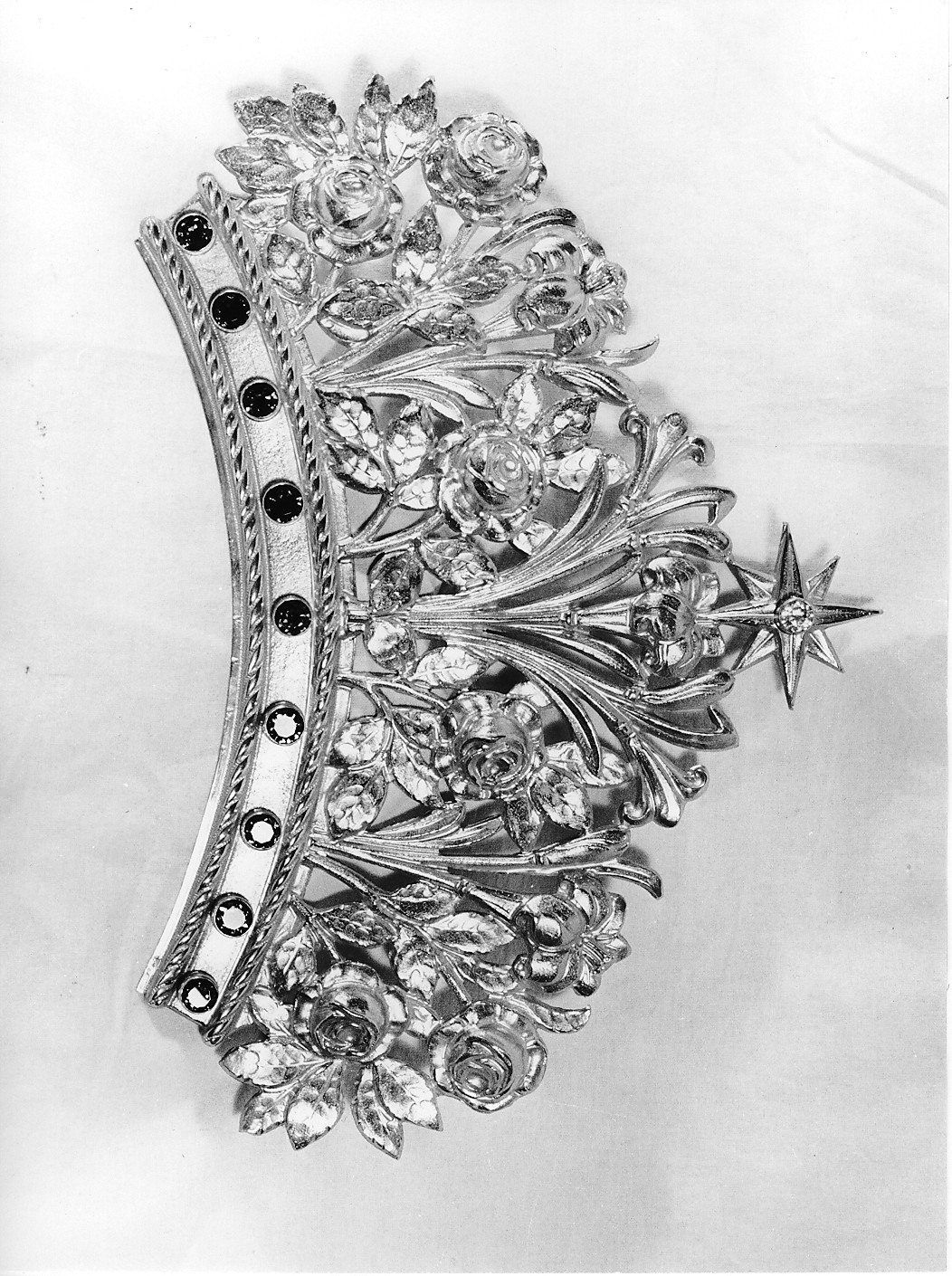 corona di immagine sacra - ambito Italia centrale (prima metà sec. XX)