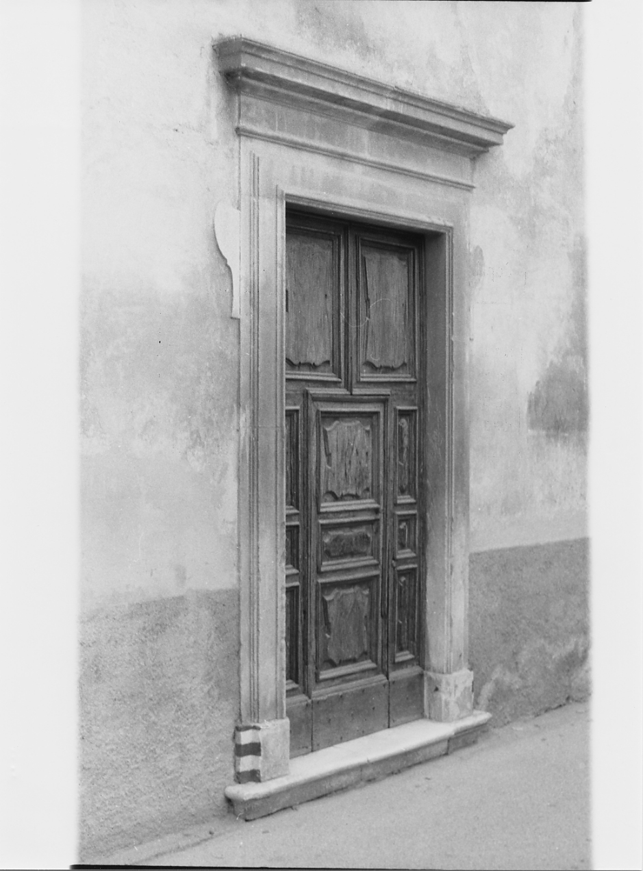 portale - ambito abruzzese (sec. XIX)