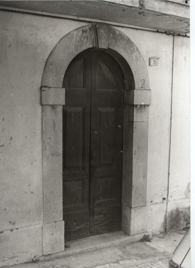 portale, elemento d'insieme - ambito abruzzese (sec. XX)