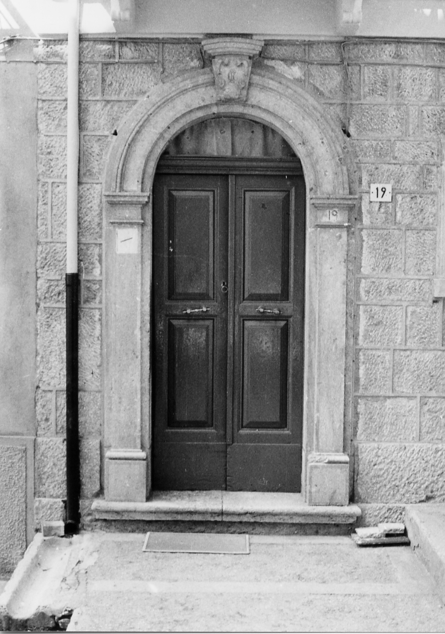 portale, elemento d'insieme - ambito abruzzese (sec. XX)