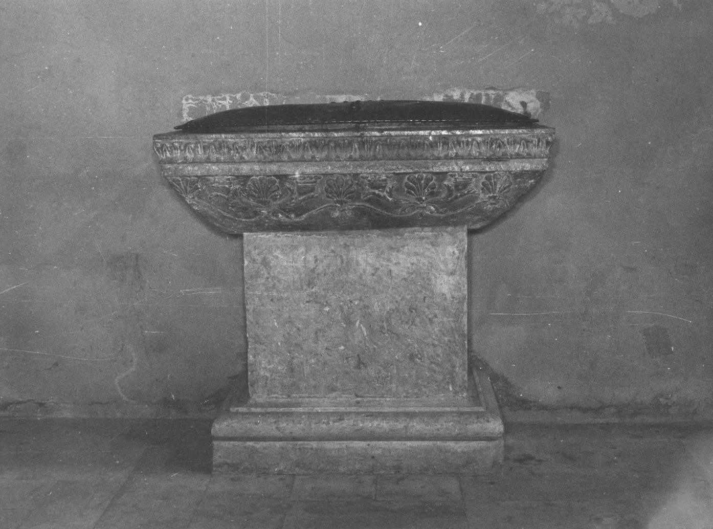 fonte battesimale - ambito Italia centrale (secc. XV/ XVI)