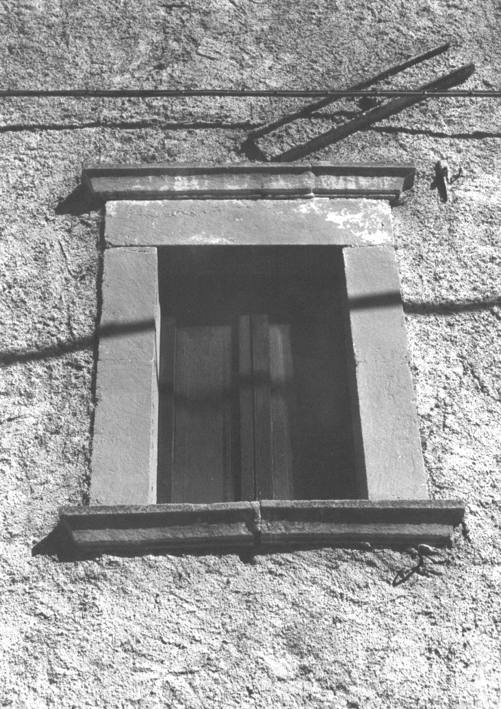 mostra di finestra - bottega Italia centrale (sec. XX)