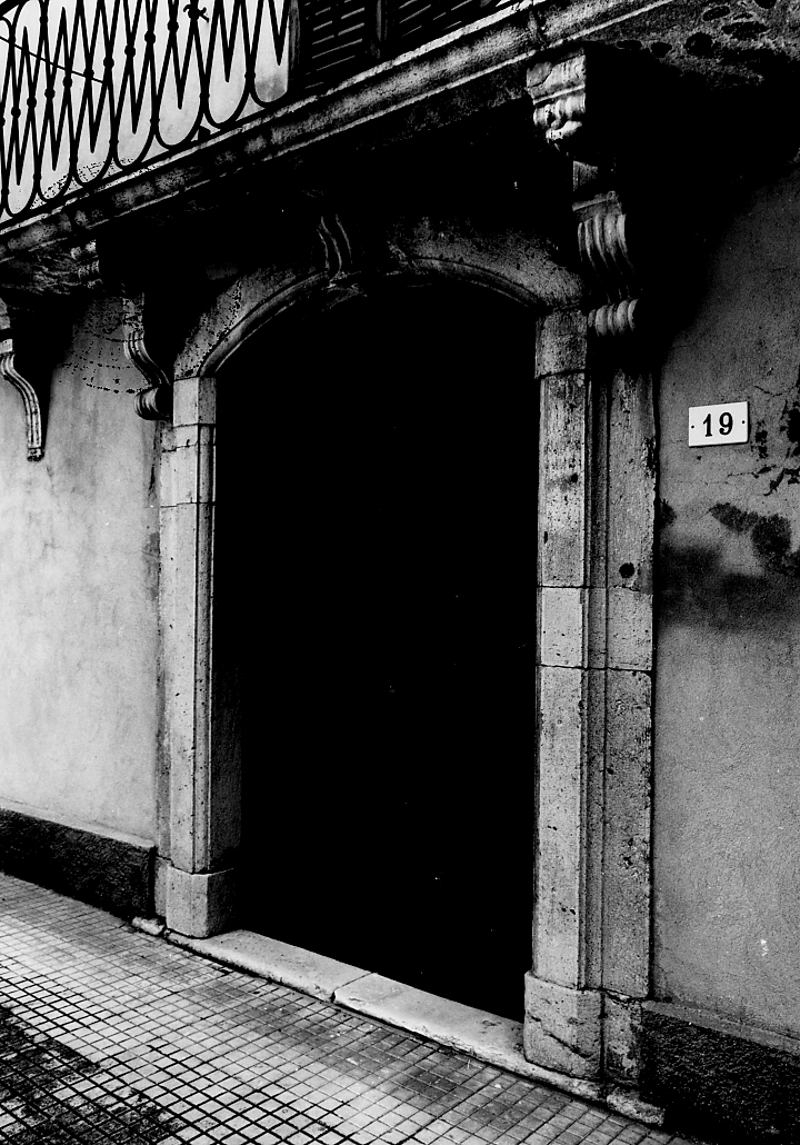 portale, opera isolata - produzione abruzzese (prima metà sec. XIX)