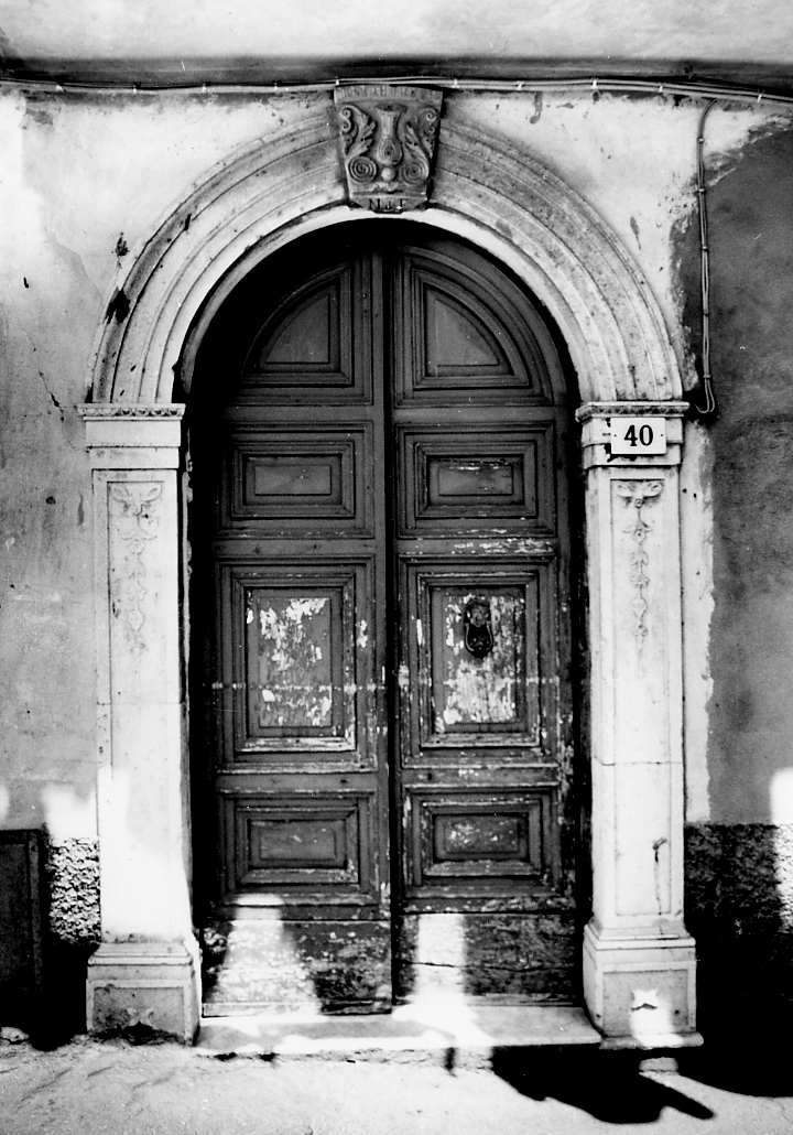 portale, opera isolata - produzione abruzzese (prima metà sec. XIX)