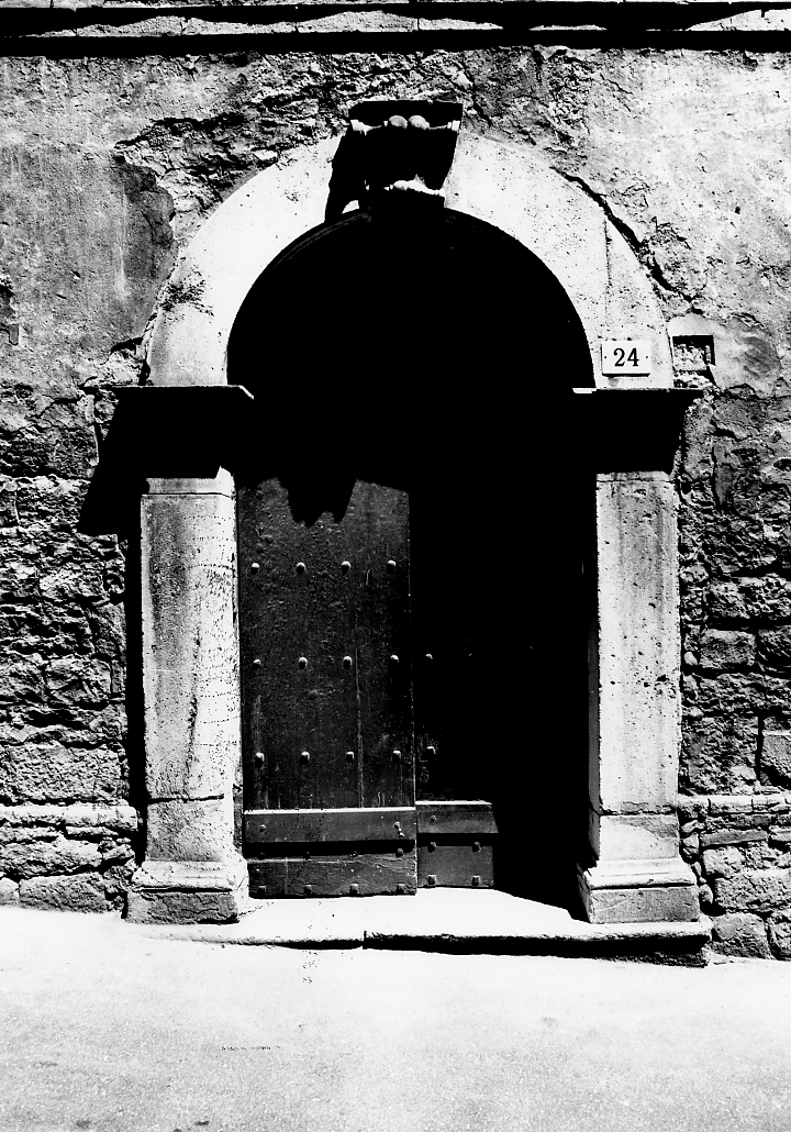 portale, opera isolata - produzione abruzzese (seconda metà sec. XVIII)