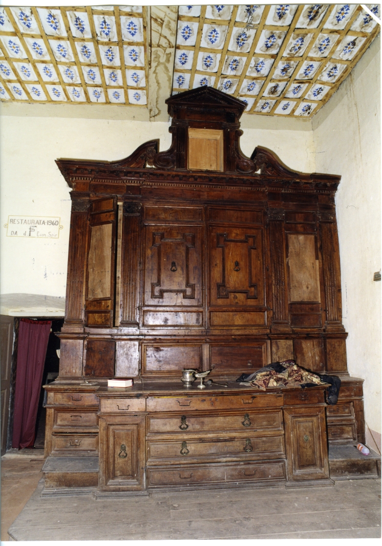 mobile da sacrestia con alzata, opera isolata - bottega Italia centrale (sec. XVII)