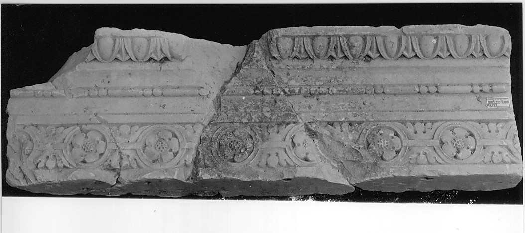 architrave, frammento - ambito Italia centrale (sec. I)