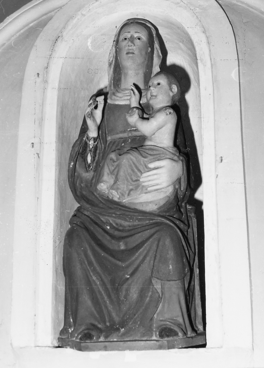 Madonna con Bambino, Madonna con Bambino (scultura, opera isolata) - bottega Italia centrale (sec. XVI)