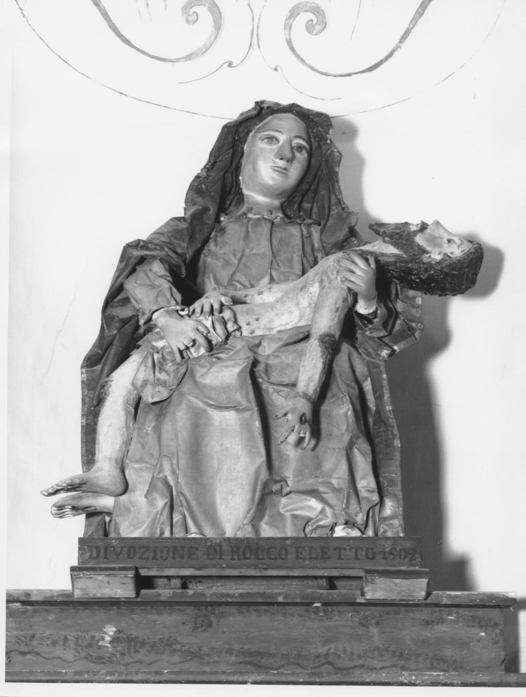 Pietà (gruppo scultoreo) - bottega napoletana (primo quarto sec. XVIII)