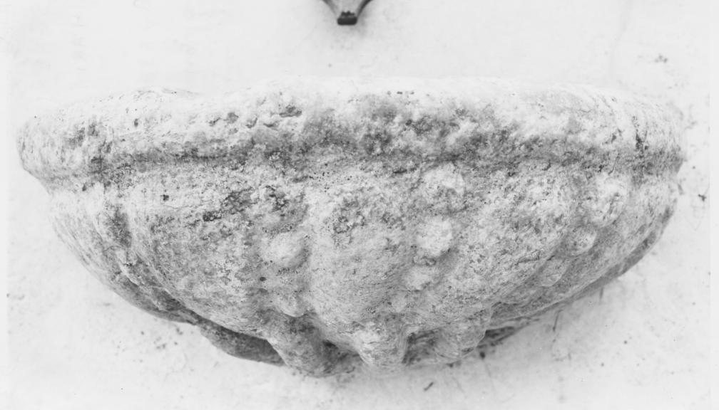 acquasantiera da parete - bottega Italia meridionale (sec. XIX)