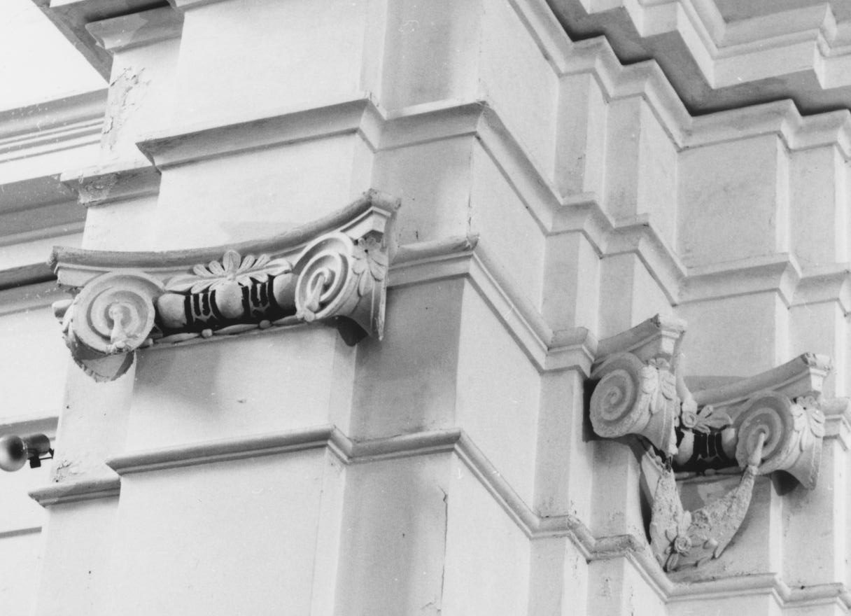 semicapitello, serie - bottega lucana (metà sec. XIX)