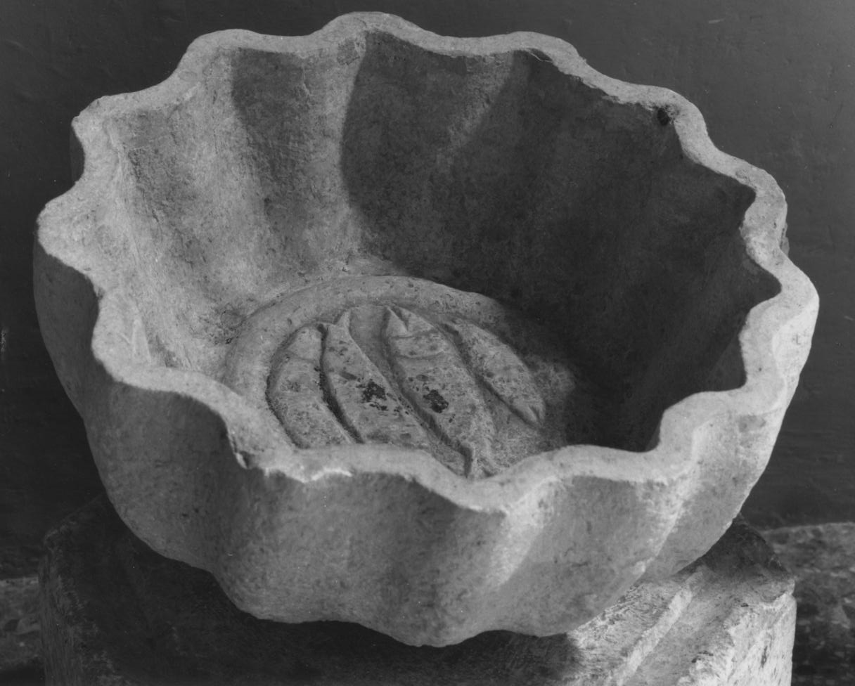 acquasantiera - a conchiglia - bottega lucana (fine/inizio secc. XVIII/ XIX)