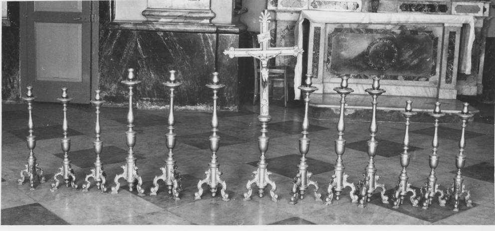 candeliere d'altare, serie - bottega Italia meridionale (seconda metà sec. XIX)