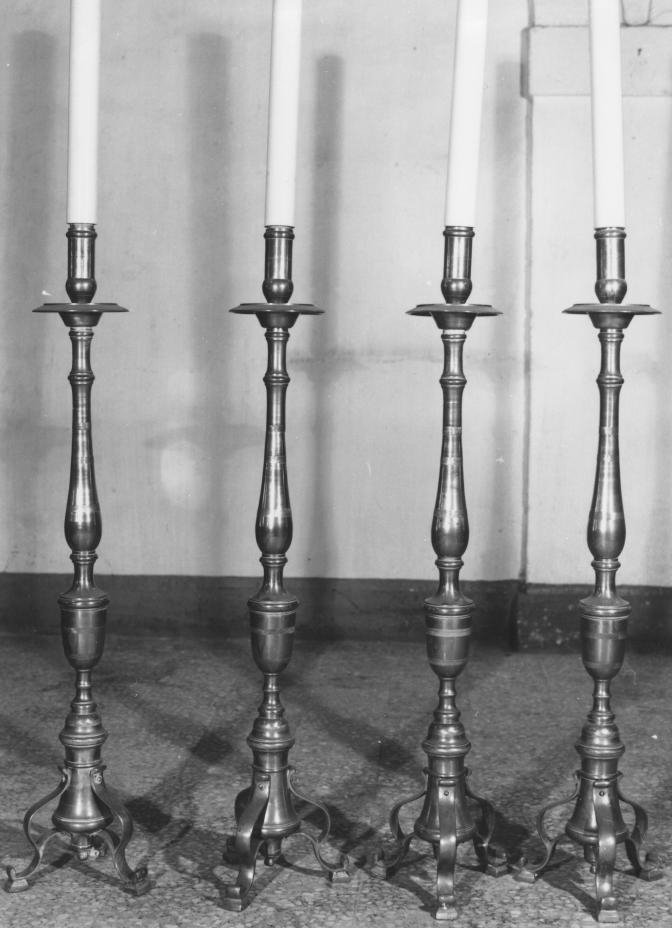 candeliere d'altare, serie - bottega lucana (primo quarto sec. XX)