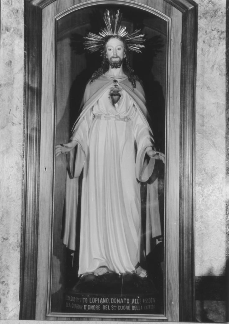Sacro Cuore di Gesù (statua) di Malecore Giuseppe (sec. XX)