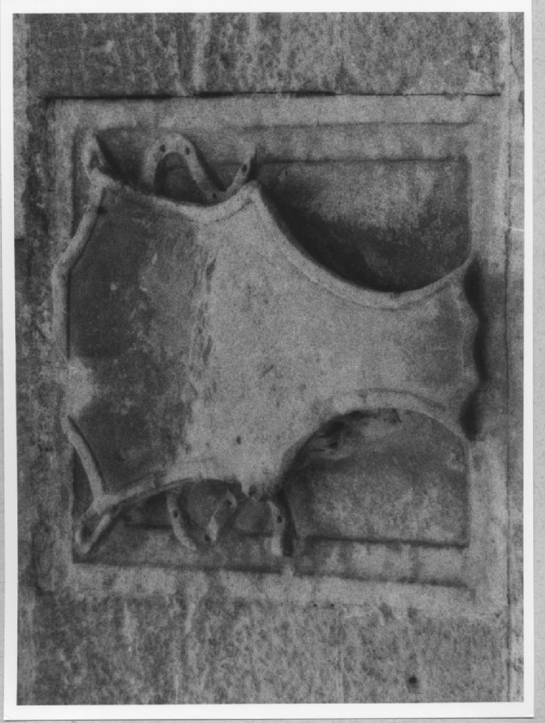 Scudo a testa di cavallo (rilievo) - ambito materano (sec. XVI)