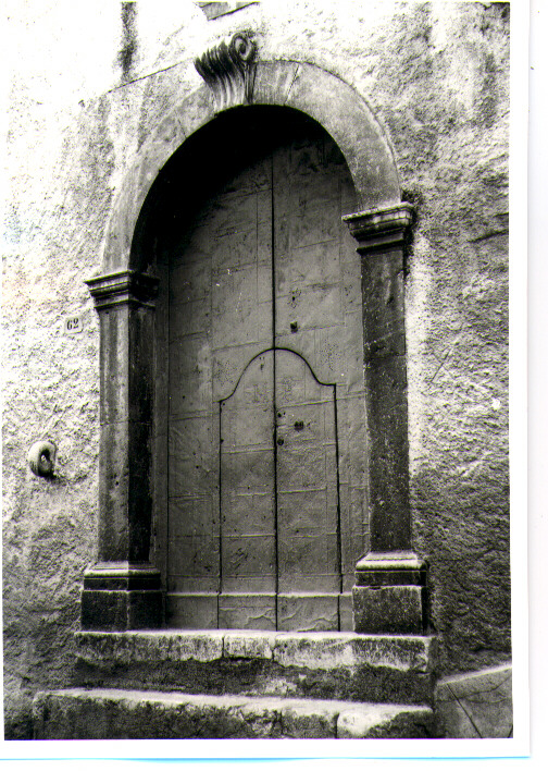 portale - ad arco - bottega lucana (fine sec. XVIII)