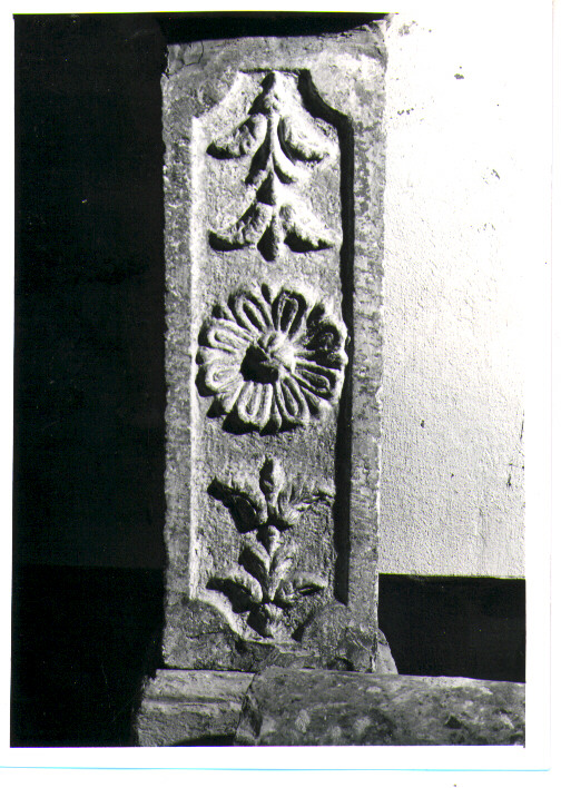 pilastrino - bottega lucana (sec. XVI)