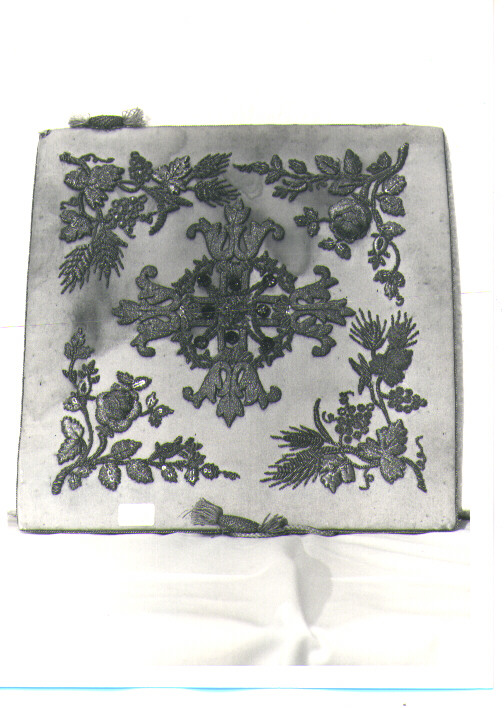 borsa del corporale - manifattura spagnola (ultimo quarto sec. XIX)