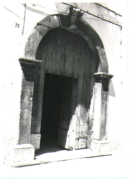 portale - bottega lucana (fine/inizio secc. XVIII/ XIX)
