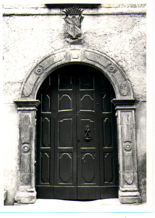 stemma gentilizio (rilievo) - bottega lucana (sec. XIX)