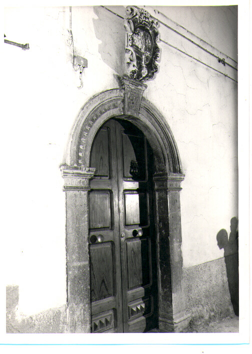 portale - ad arco - bottega lucana (sec. XX)