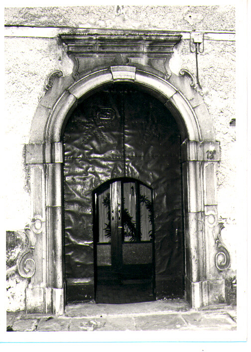 portale - ad arco - bottega lucana (seconda metà sec. XVIII)