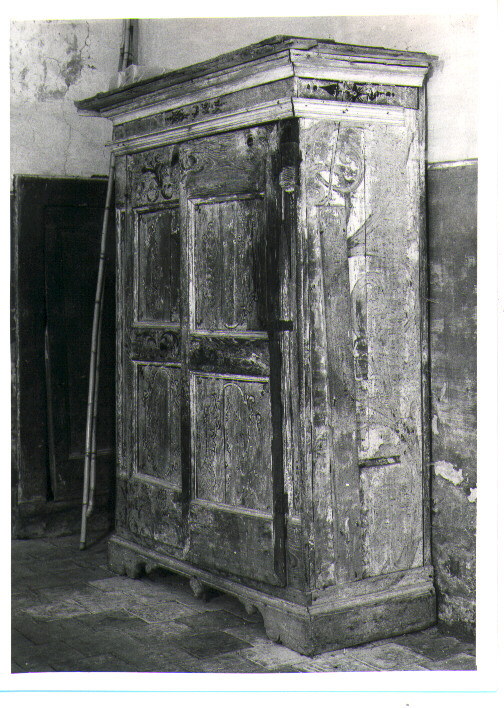 armadio - bottega lucana (prima metà sec. XVIII)