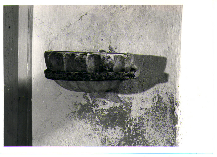 acquasantiera da parete - bottega lucana (fine sec. XVIII)