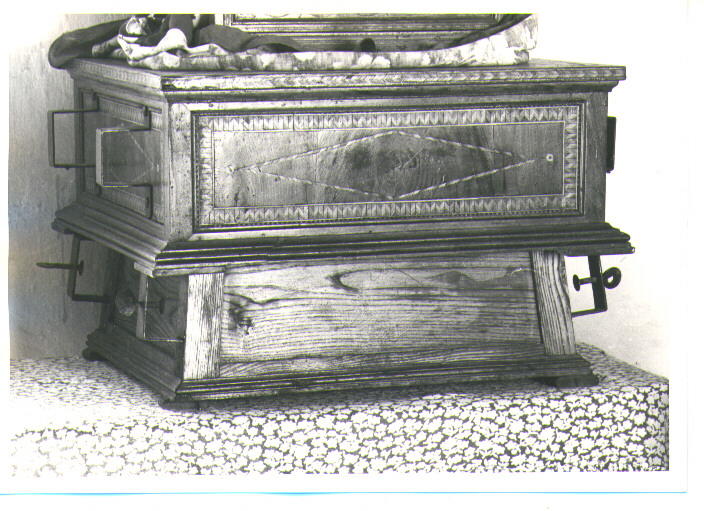 piedistallo di statua - bottega lucana (sec. XIX)