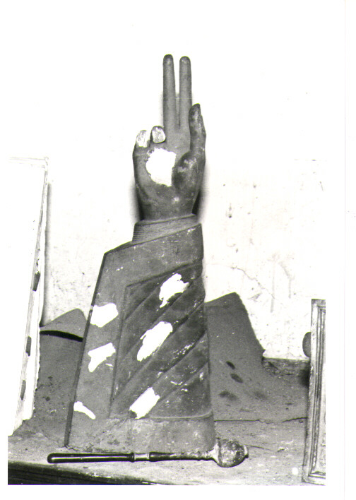 mano benedicente (scultura) - bottega Italia meridionale (sec. XVIII)