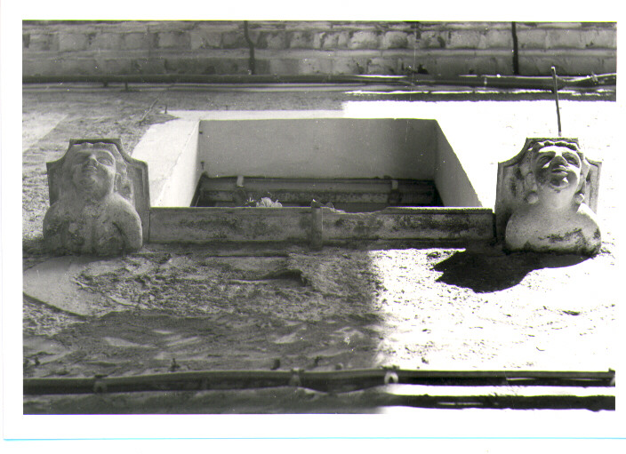 telamone (davanzale) - bottega lucana (sec. XIX)