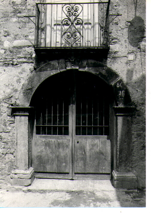 portale - ad arco - bottega lucana (sec. XVIII)