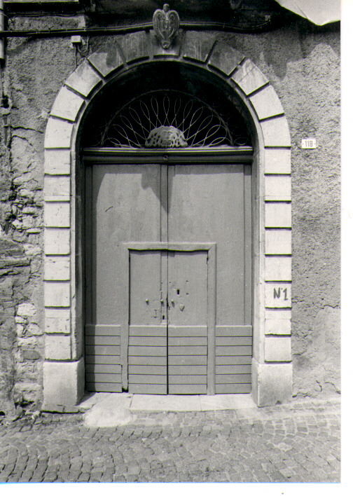 portale - ad arco - bottega lucana (sec. XVIII)